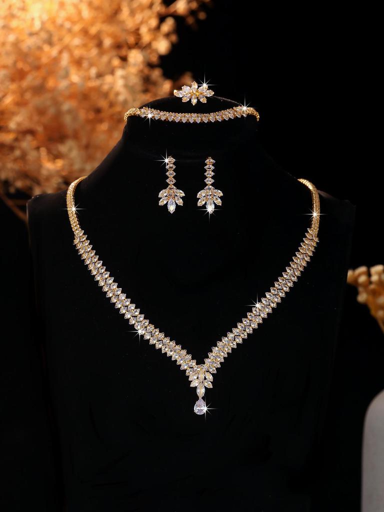 Elegant Crystal Necklace & Earrings Set for Weddings and Banquets