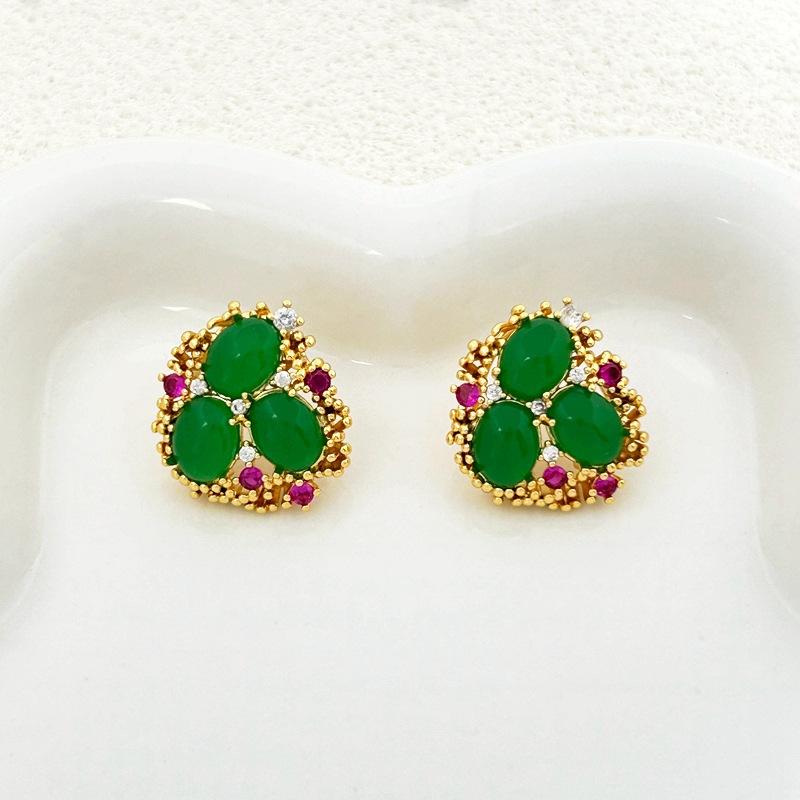 

Retro Court Temperament Irregular Earrings Stud Earrings Women зелений