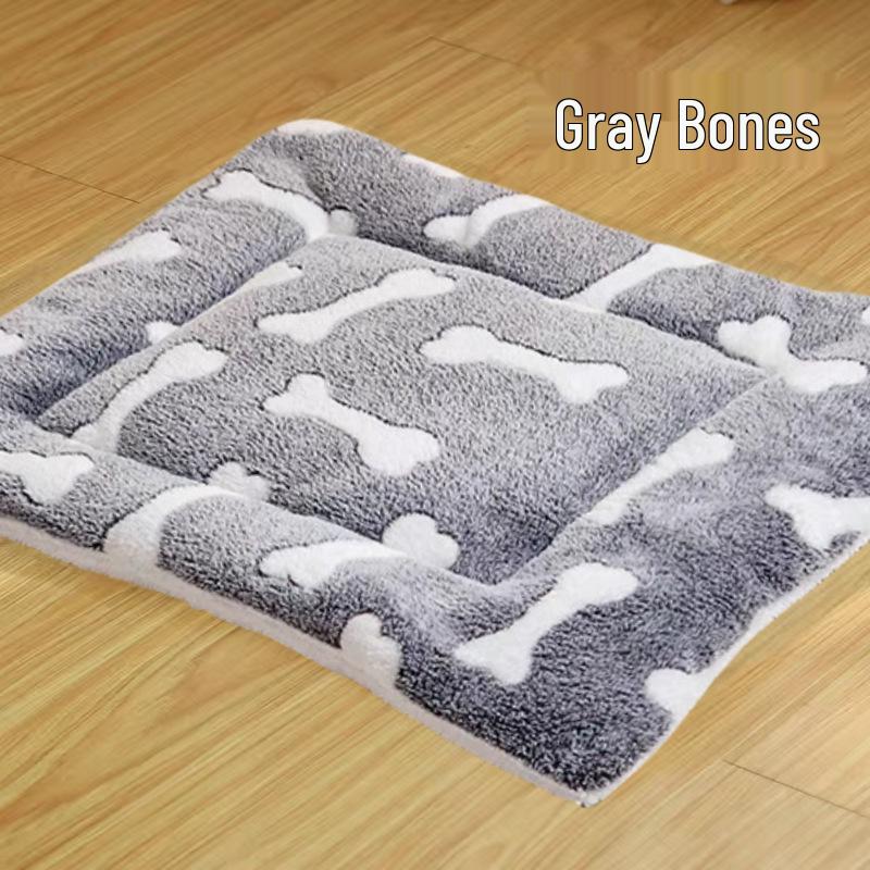 Cozy Four-Season Pet Cushion: Universal Warm Sleeping Mat for Cats and Dogs