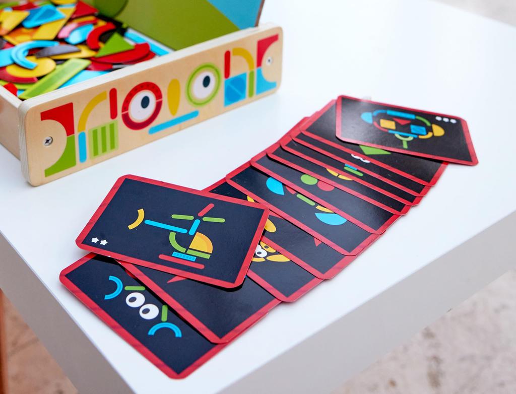 Hape Magnetic Art 30 x 23 x 6 for ages 3 and Wooden Pretend Play E1631 Set, cm, up, Toy,