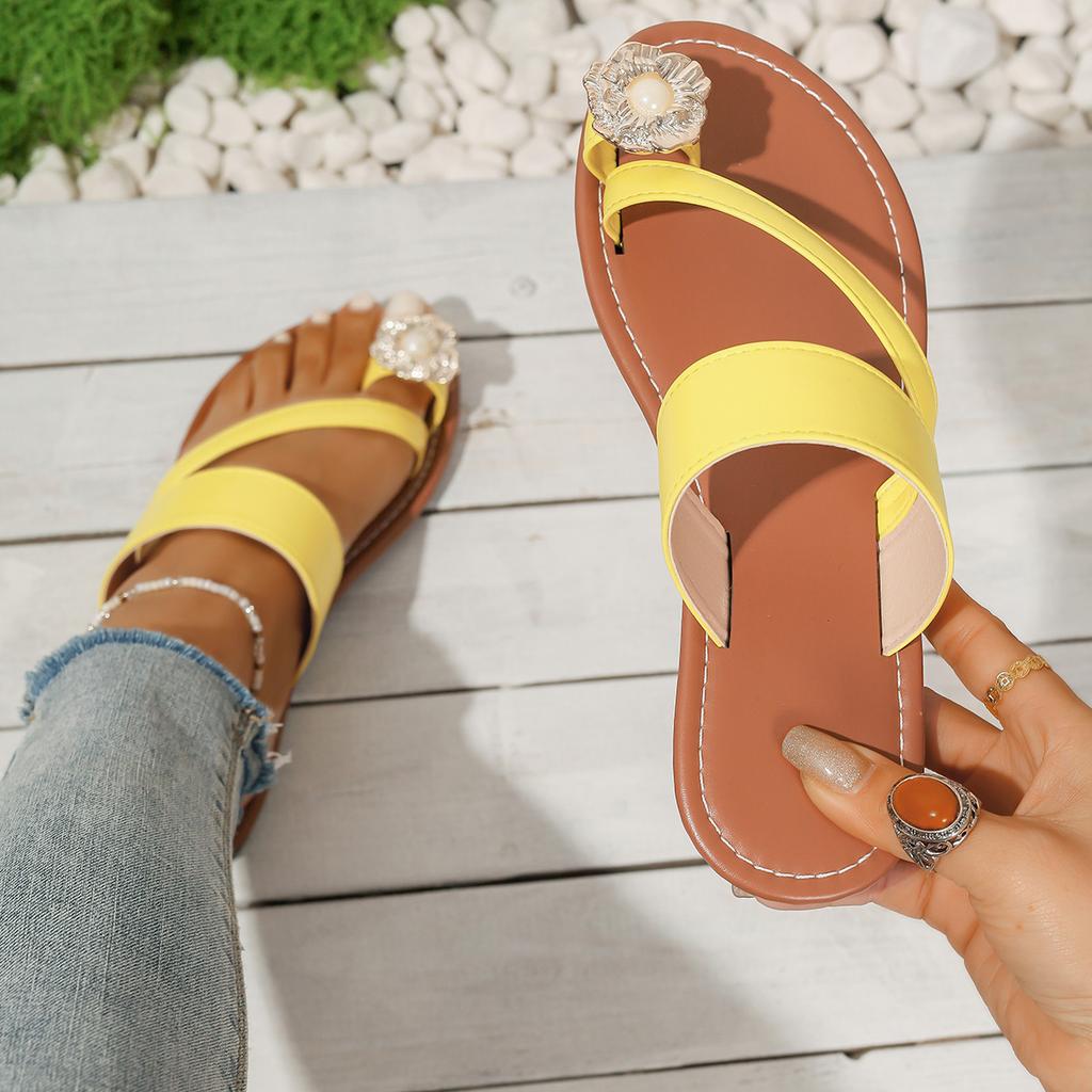 Fashion Women Minimalist Slippers Summer Outdoor Beach Slippers 2025 New Fashion Flat Sandals Vacation Leisure Woman Shoes Slides Women