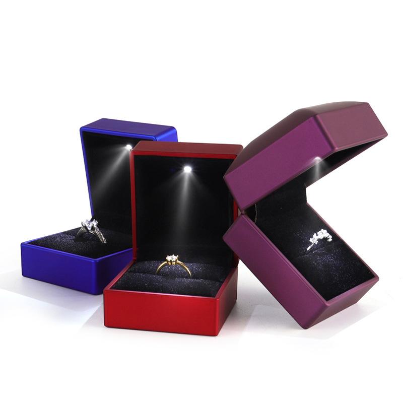 1 Pcs LED Jewelry Ring Box Luxury Rubber Jewelry Display Gifts Storage Case For Wedding Engagement Proposal Anniversary Boxes
