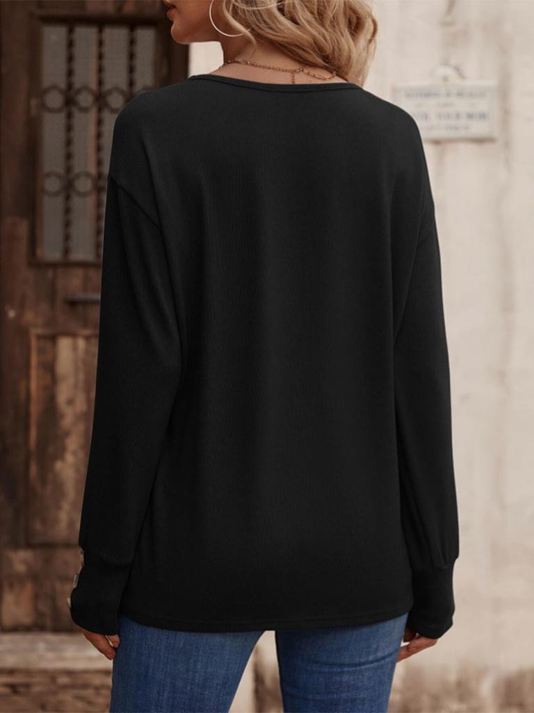 Einfarbiges, lockeres Langarm-T-Shirt mit V-Ausschnitt und Button-Down-Oberteil