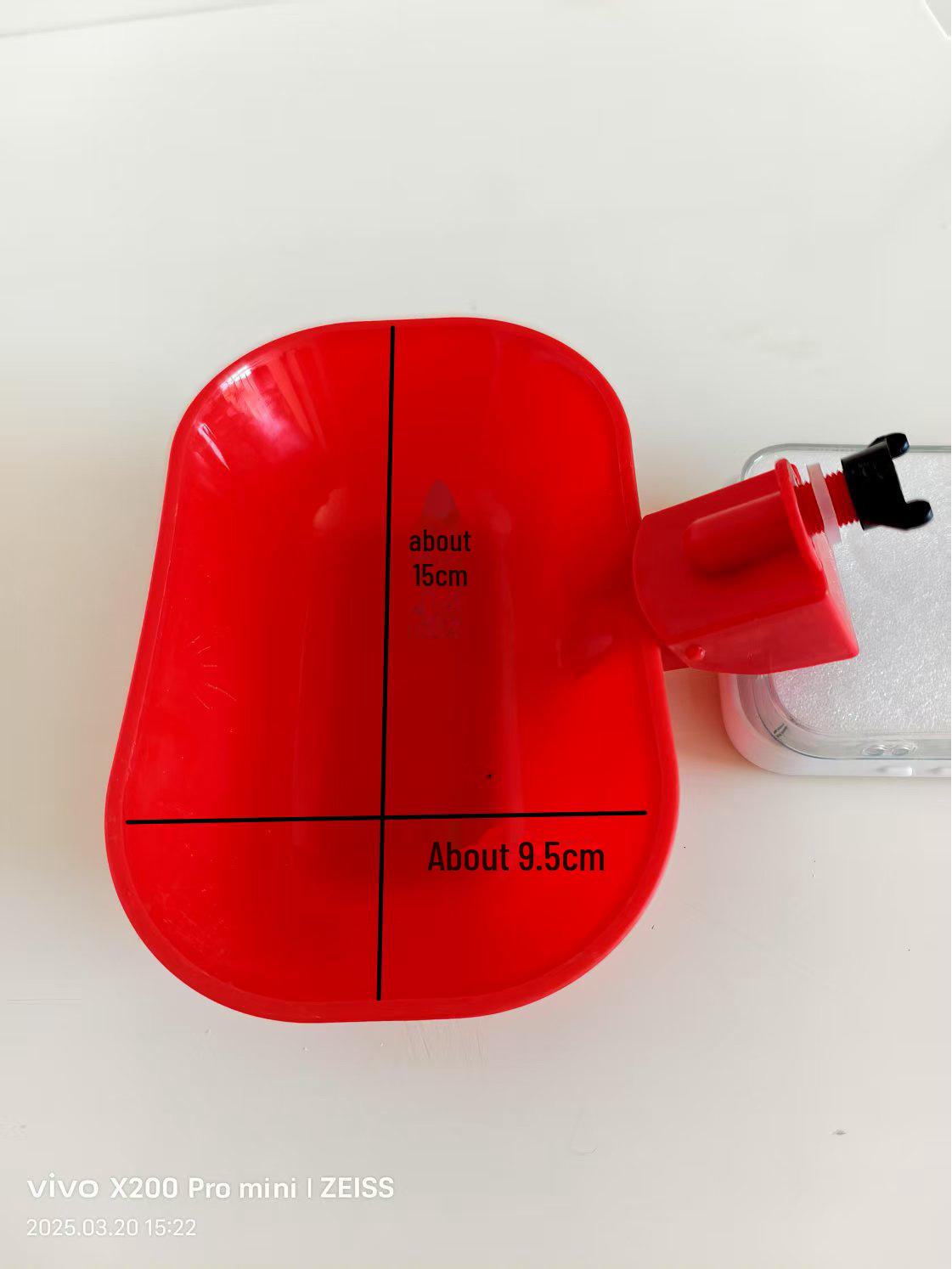 

Автоматический питьевой фонтанчик для птиц: Куры, утки, гуси, голуби и цыплята