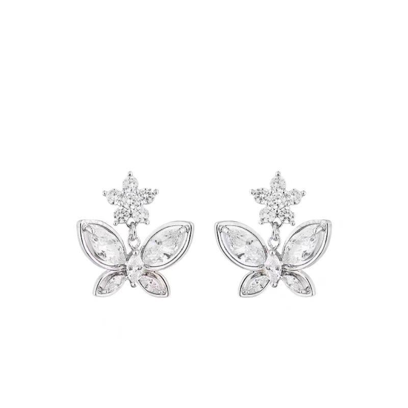 Elegant Zircon Butterfly Stud Earrings: Luxurious, Versatile, and Graceful Jewelry with a Sophisticated Design.