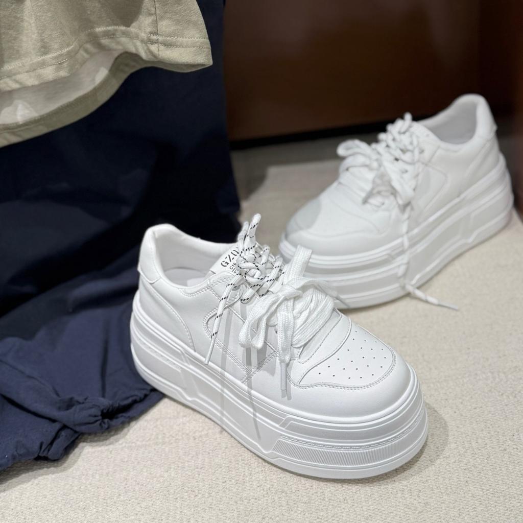 Small height increase muffin shoes women's pair of shoelaces leather little white shoes 2025 autumn new platform sports casual shoes