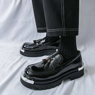 Nieuwe heren leren schoenen met dikke zool, franjes en pasvorm, lakleer glanzend, casual loafers, trendy schoenen voor hairstylisten