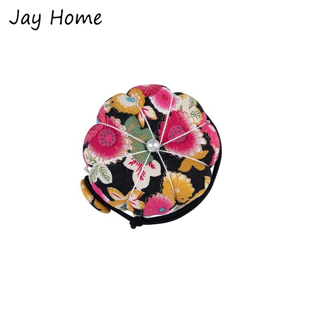 

1PC Sewing Pin Cushion Wearable Wrist Pincushions Cute Floral Wooden Base Needle Pin Cushions Holder for Needlework Craft