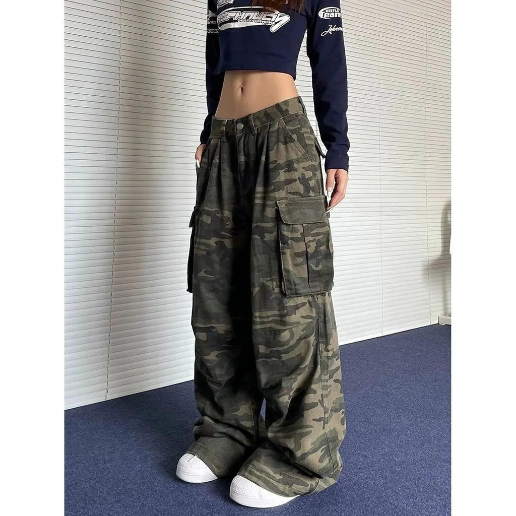 Women's Low Rise Wide Leg Camo Cargo Jeans Vintage Multi Pocket Pleated Stacked Floor Length Non-Stretch Hip Hop Winter Denim Trousers