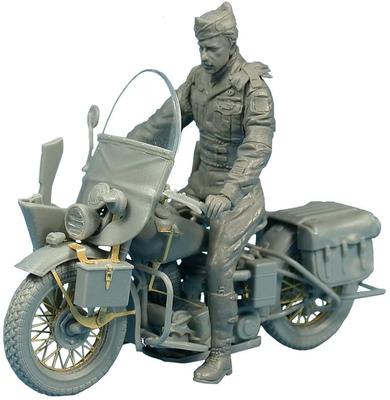 MiniArt Scale US Army Military Police with Motorcycle Plastic Model 1/35