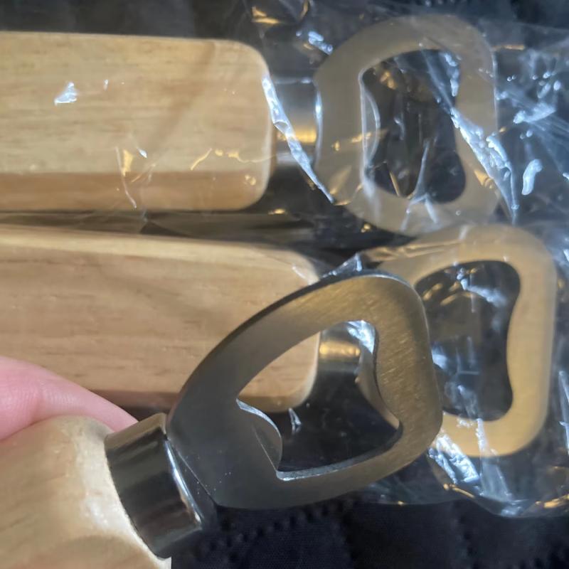 1-10Pcs Beer Can Opener Wooden Bottle Opener Household Kitchen Bar Tools for Home Handle Handheld Wine Wedding Favors Bar