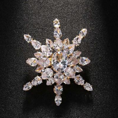 Zirkon Snöflinga Brosch Enkel Blomform Tung Zirkon Brosch Corsage Dam Brosch Guld