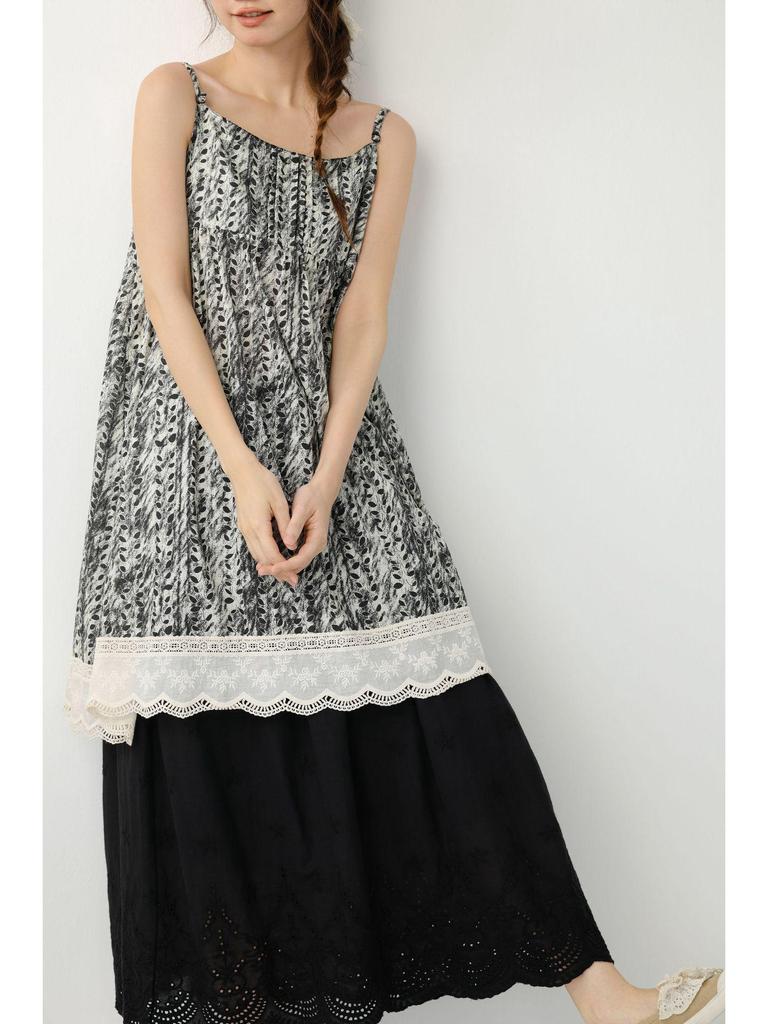 Sweet Mori Girl Lace Camisole Dress: Retro Midi-Length Layered Skirt for Women, Features Dye-Painted Leaf Design, Spring Arrival.