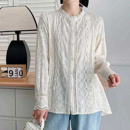 

Women s French Romantic Lace Embroidered Long Sleeve White Top with Stand Collar One Size бежевий