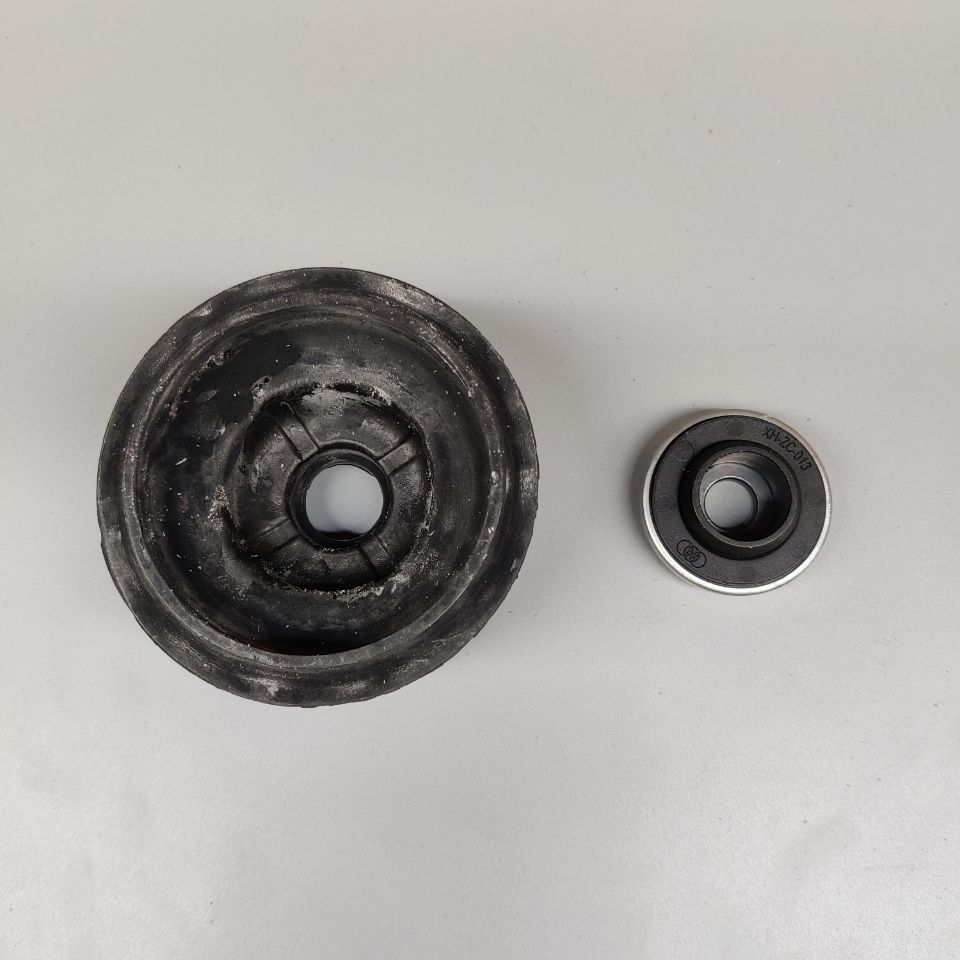 

Auto parts High quality 1set Front Shock absorber top rubber with bearing for Chinese CHANGAN CS15 1set