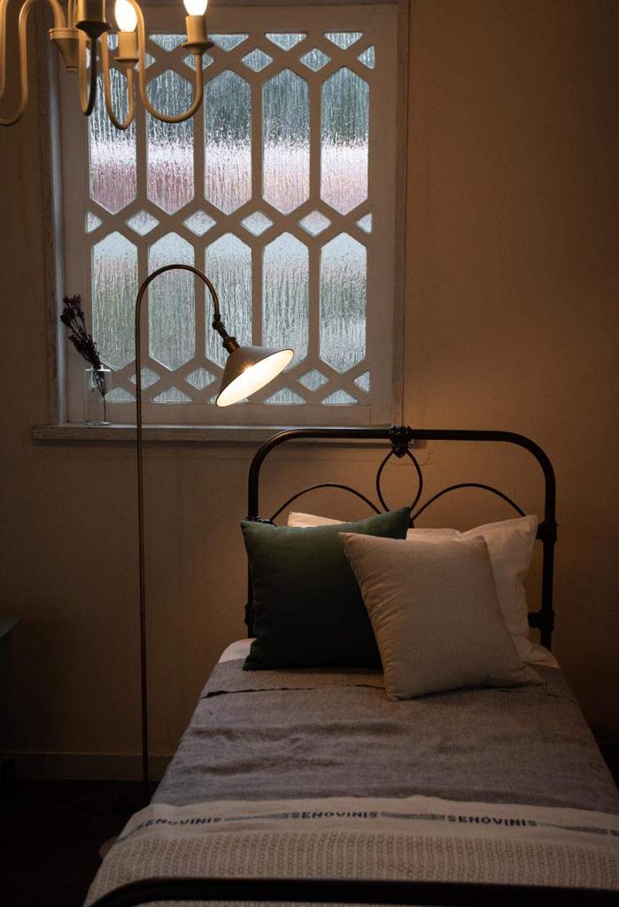 Ampoule Padista Floor Light, Stylish Floor Stand, Single Light, Steel, Ambient Lighting, Bulb Sold Separately, Gray, Gold, Brass, LED