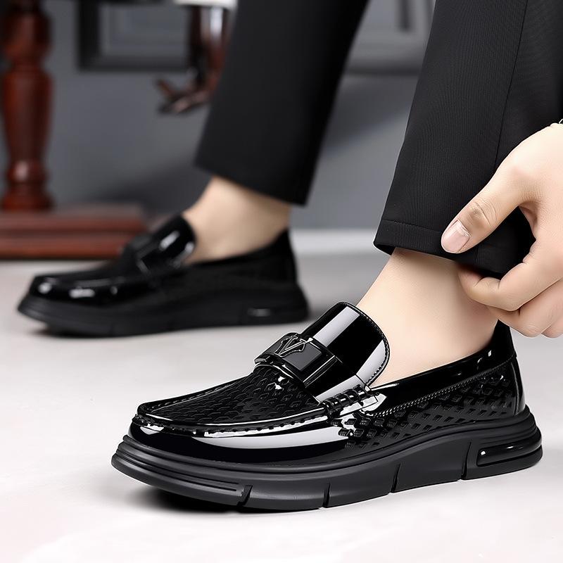 2025 Summer New Designer Leather Shoes for Men  Fashion Casual Hallow Loafers Male Solid Color Breathable Luxury Shoes Man