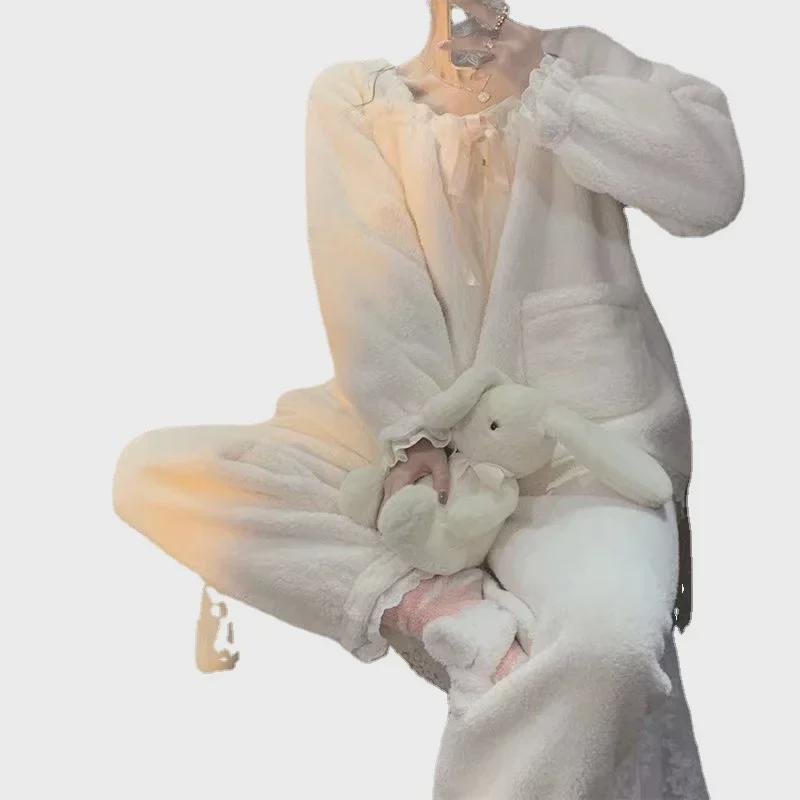 Women's Velvet Princess-Style Pajama Set: Warm Long Sleeve Winter Loungwear