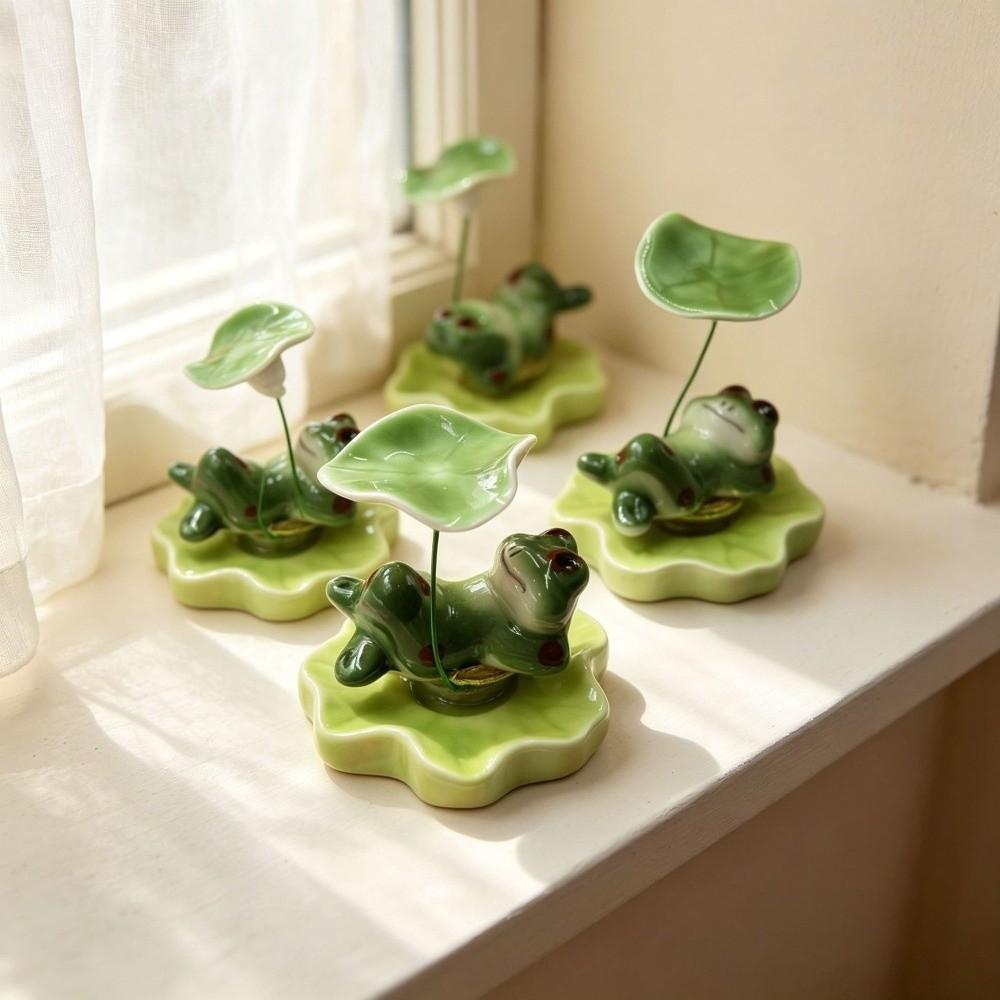 Ceramic Desktop Decoration Lotus Leaf Frog Car Decor Interesting Frog Rotating Toys Tea Table