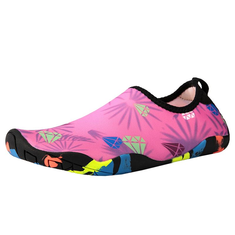 New Unisex Water Athletic Shoes Barefoot Quick-Dry Aqua Yoga Socks Easy Slip-On For Men Women Barefoot Surfing Upstream Athletic Shoes 35-47