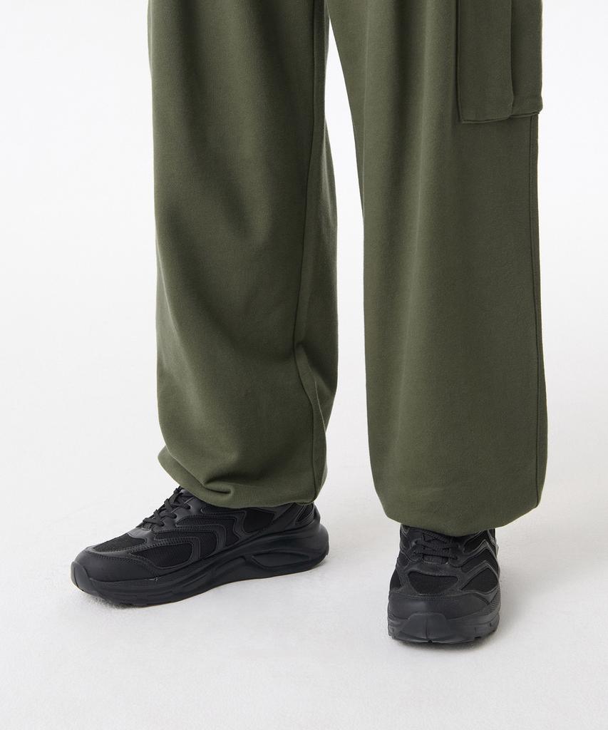 MUSINSA STANDARD One-Pleat Wide Cargo Sweatpants [Khaki]