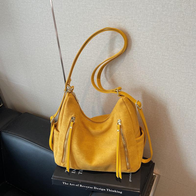 

Retro commuter tote bag women s large-capacity new autumn and winter niche versatile shoulder bag backpack жёлтый