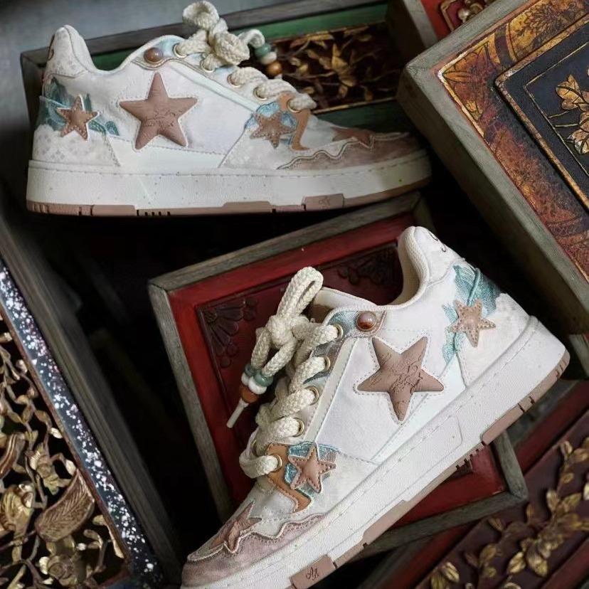 2025 spring and summer new Qingming Shanghe map star fashion versatile board shoes men and women couples with the same style Guochao