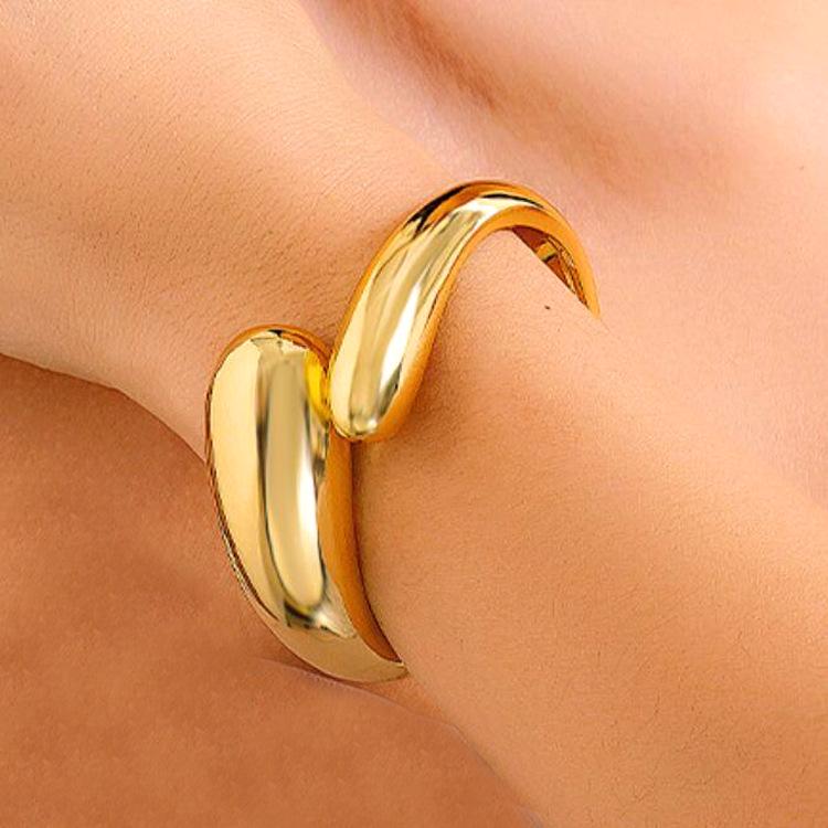 Women's Smooth Adjustable Alloy Open Bracelet - Colorfast Electroplated Design