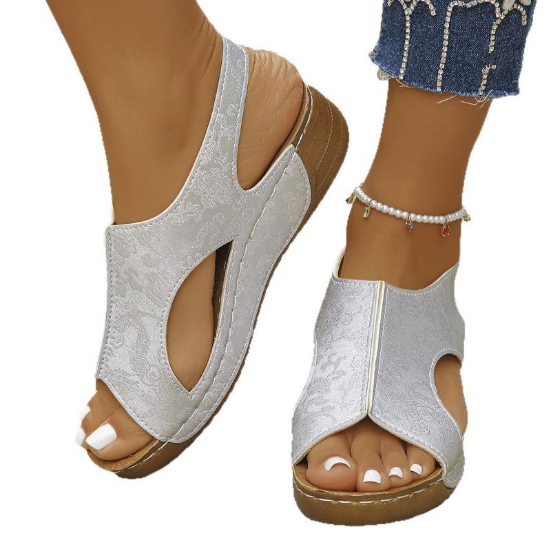 Spring and summer new sandals women's comfortable wedge heel thick sole simple casual outer sandals