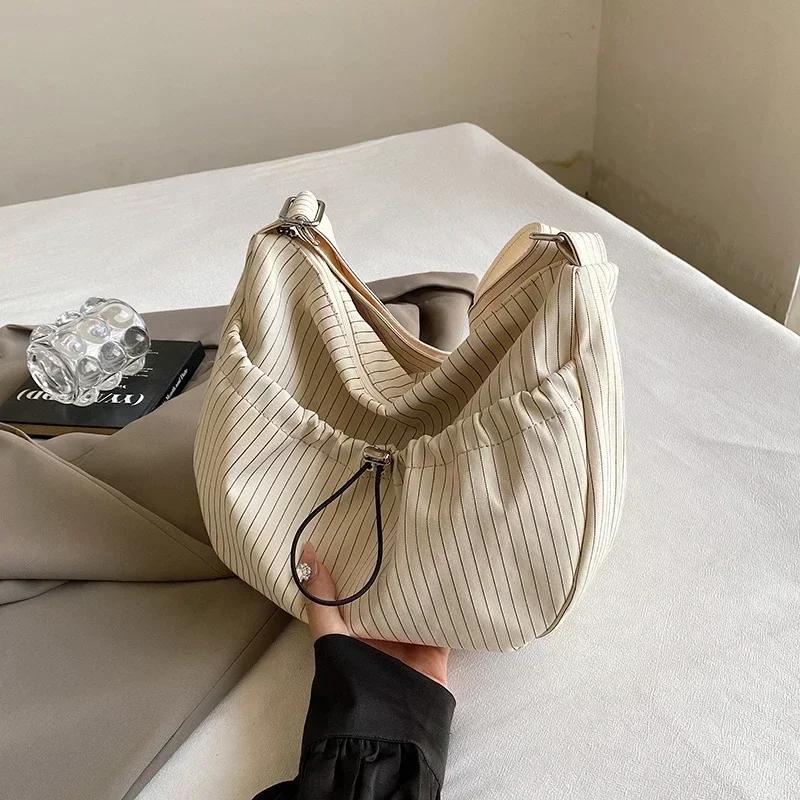 Solid Color Nylon Zipper Product Shoulder Bags Fashionable Soft Simple Bag Hot Sale Large Capacity Casual Crossbody Bag