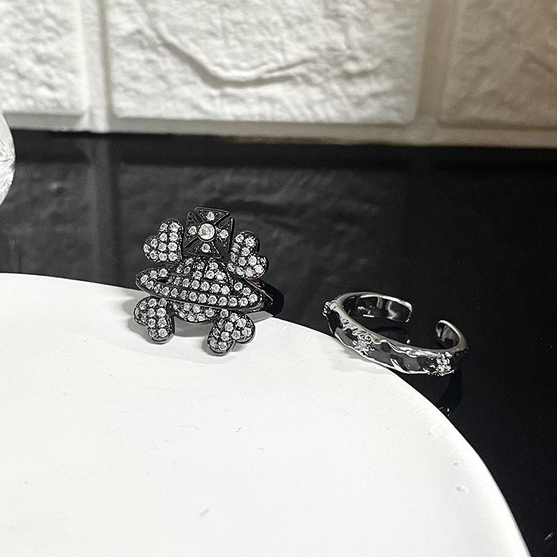 Nischen Design Sinn Retro Dunkler Zirkon Totenkopf Saturn Ring Voll Mit Diamanten Zirkon Gestapelt High-End Ring