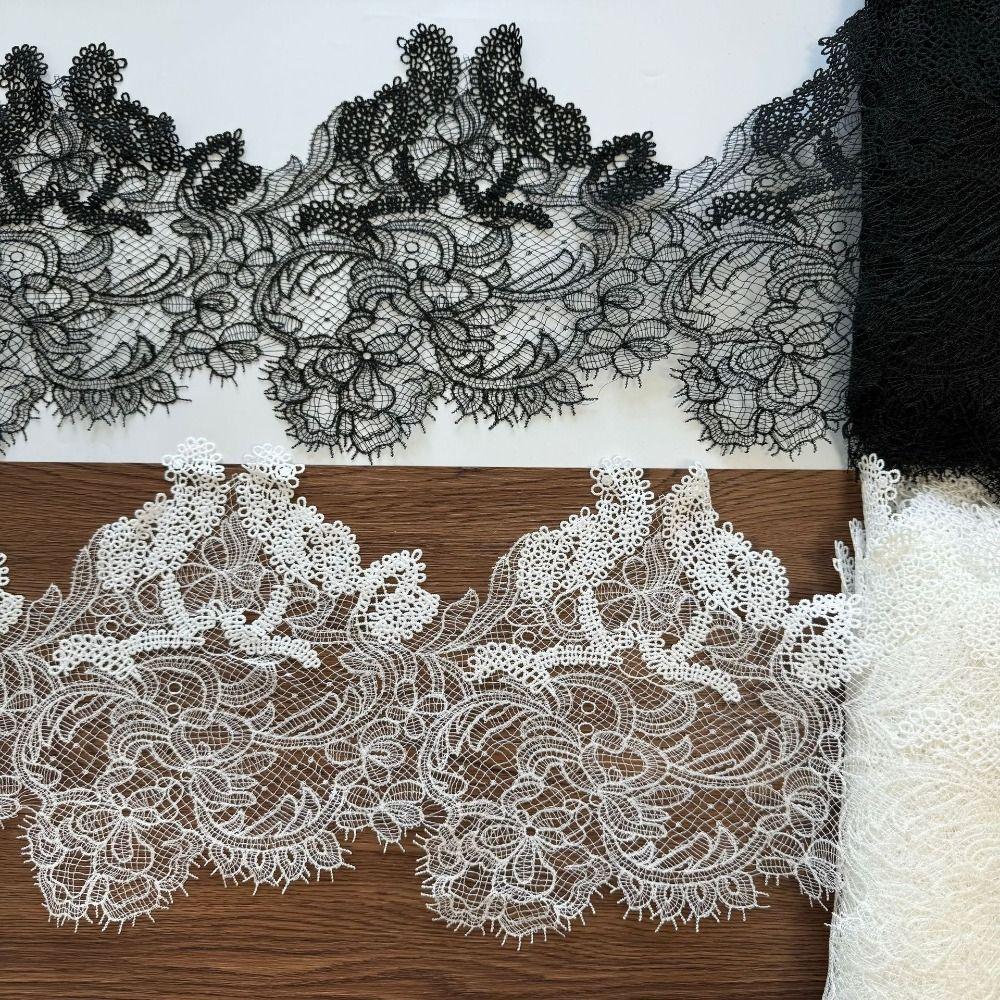 Krajka s vyšívaným zoubkovaným okrajem 1 yard Rybí hedvábná krajka Ruční práce Prolamovaná krajka Svatba