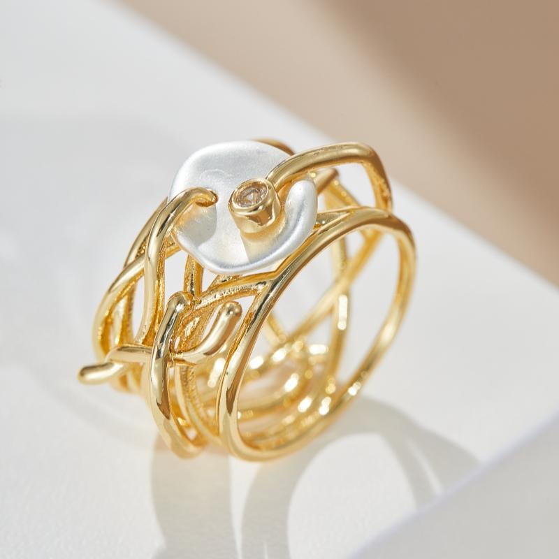 

Французское винтажное нишевое геометрическое полое нерегулярное кольцо с имитацией циркона, женское, личностное, креативное, трендовое, для вечеринок, циркон 9