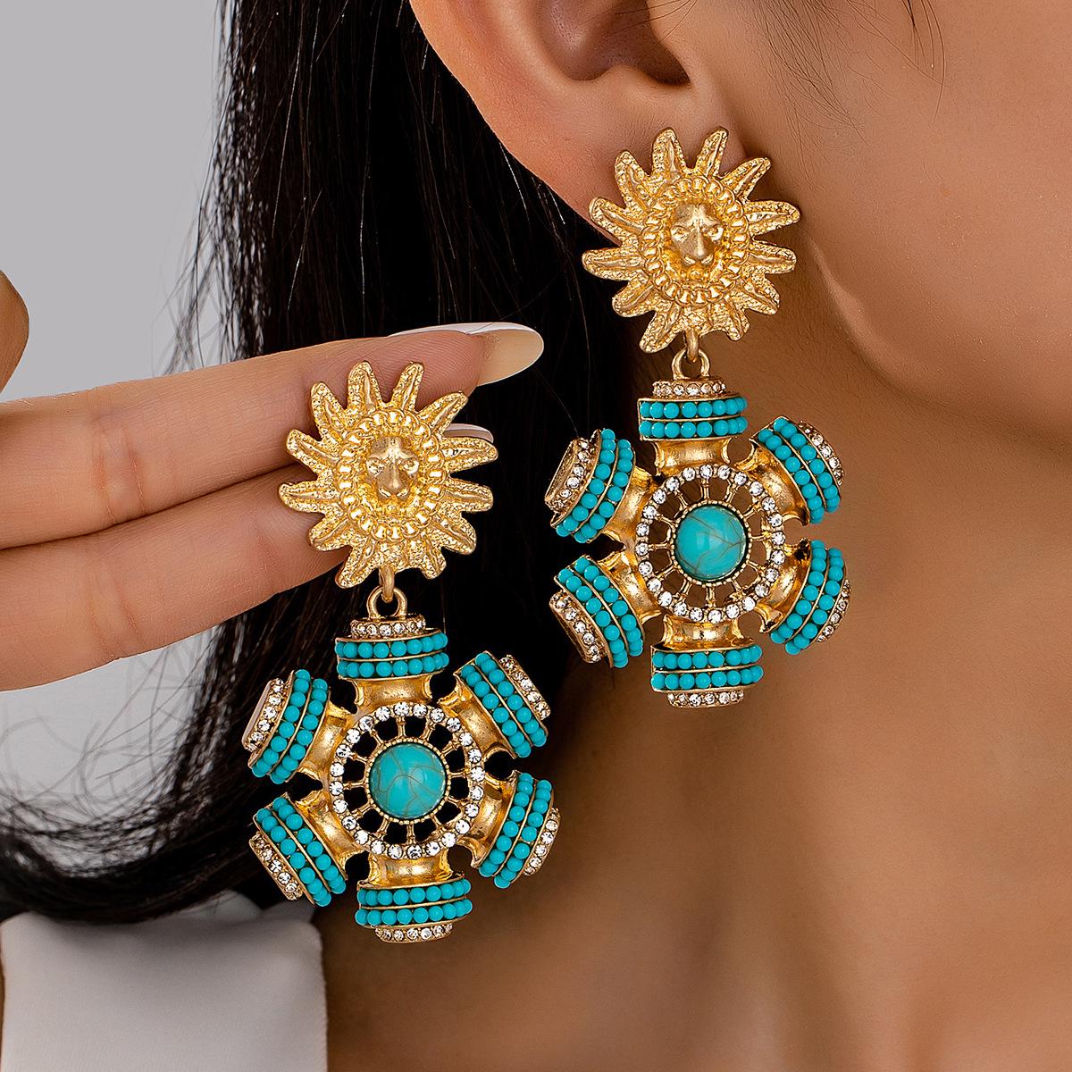 Temperament sun shape handmade inlaid pearl petal stud earrings light luxury earrings