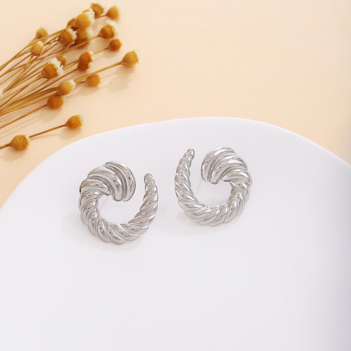 Silver Textured Love Stainless Steel Earrings For Women, Light Luxury High-End Metal Fashion Stud Earrings