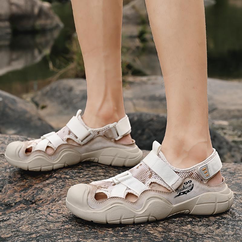 

2025 new casual beach lightweight sandals foreign trade summer thick-soled hole shoes breathable non-slip outdoor travel shoes 39