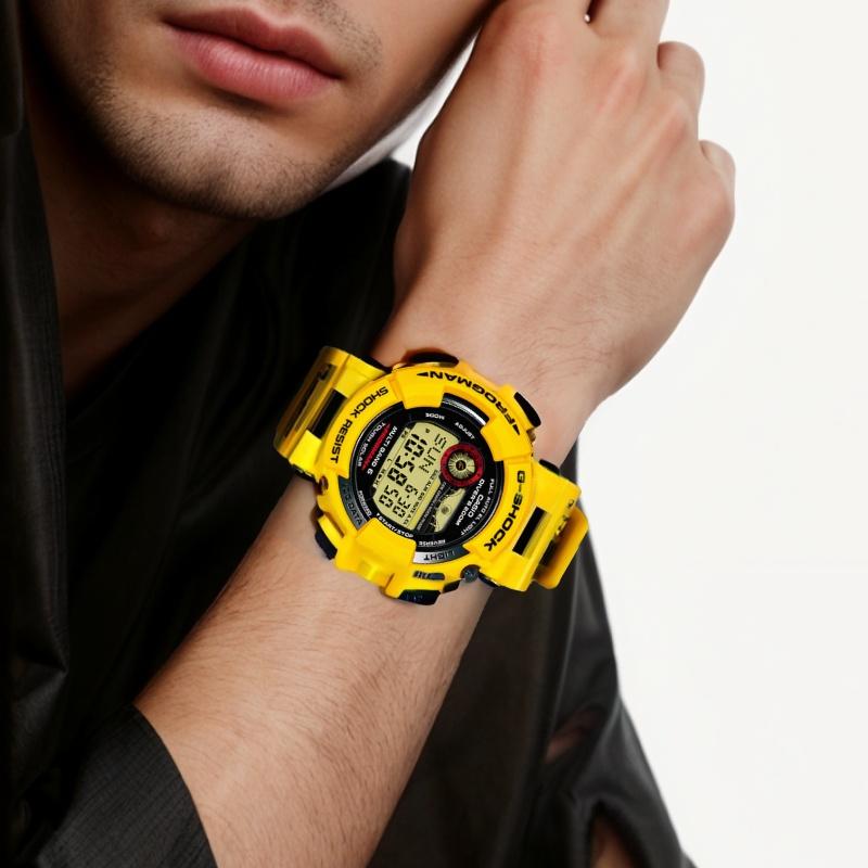 Casio G SHOCK Lichtbetriebenes Quarzwerk Harzarmband Uhr Herrenuhren Gelbes Zifferblatt GWF-T1030E-9