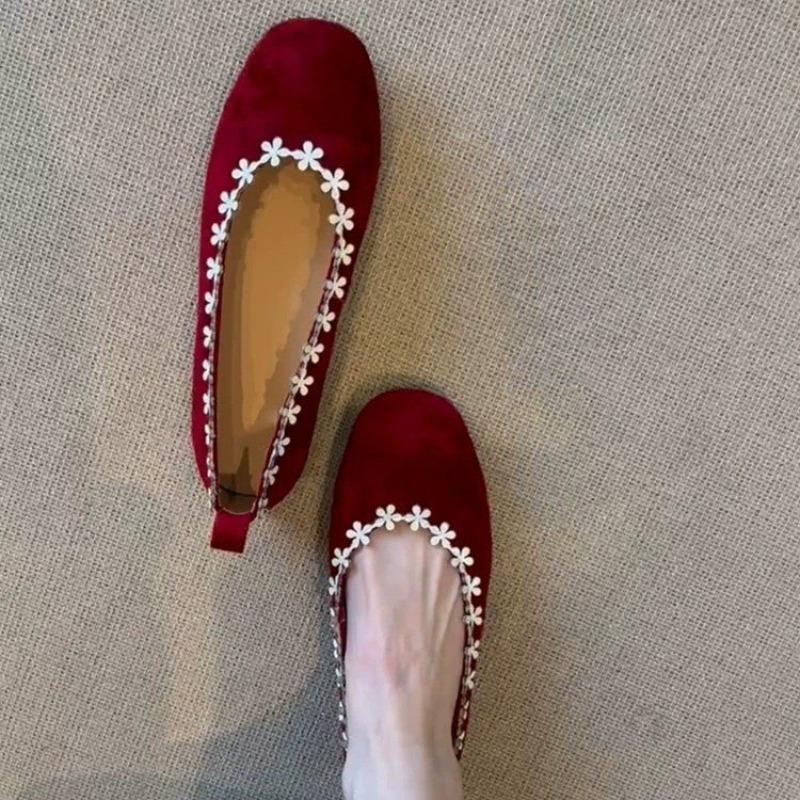 Fashion Silver round Head Flower Soft Bottom Flat Shoes Women's Slip-On Ballet Flats Retro Style Summer Season Solid Color Pattern