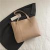 High-Quality Fashionable Women's Large-Capacity Winter Tote Bag: Versatile, Niche, Light Luxury Shoulder Bag 2026