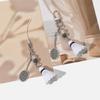 Elegante Accessorio Sportivo Portachiavi a Forma di Racchetta da Badminton Per Tenere in Ordine le Chiavi in Movimento Ideale per Appassionati e Uso Quotidiano