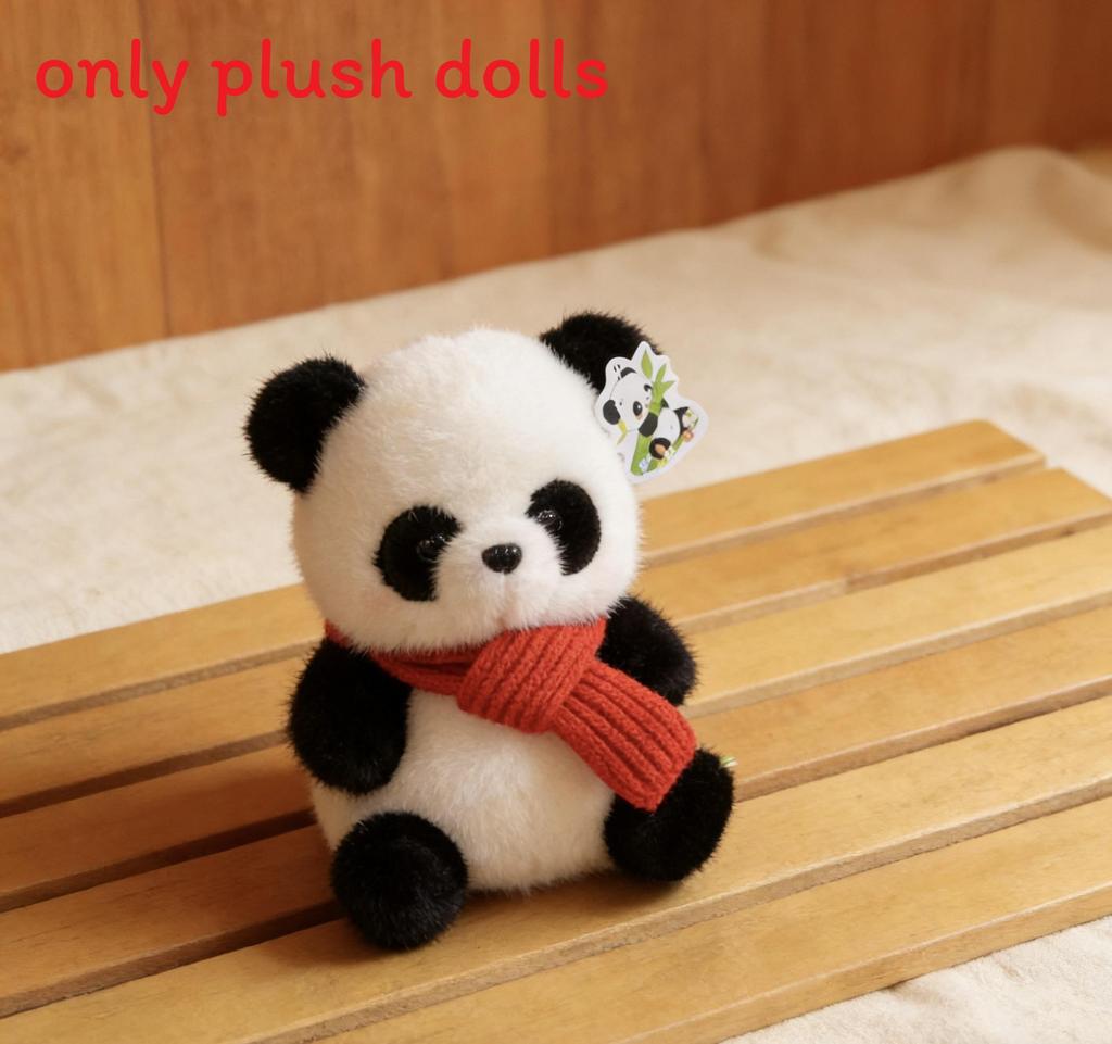 

Плюшевая кукла-панда с шарфом и свитером в качестве украшения для детей и коллекционеров RedScarf