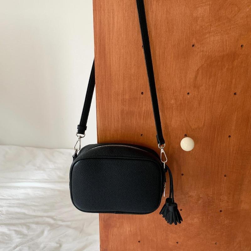 New small square bag, matte tassel mobile phone bag, zipper, solid color niche one-shoulder messenger bag, women's small bag.