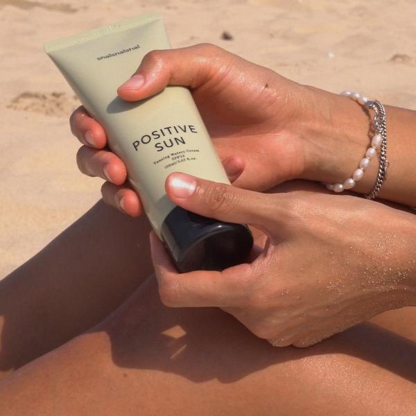 shaishaishai Positive Sun Tanning Watery Cream SPF22 Tube Type: 150ml, Pouch Type: 110ml (7 Options)