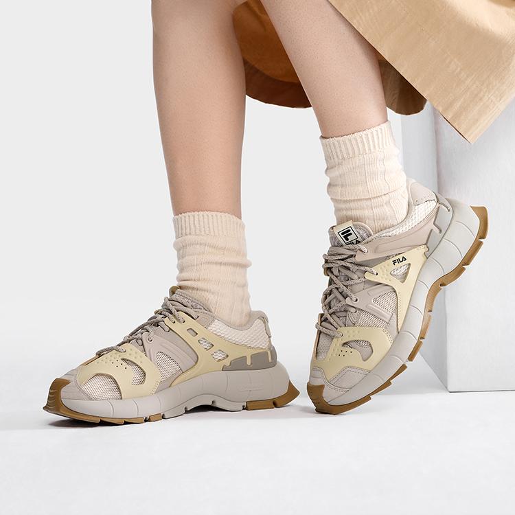 Fila Insetto Fabric Synthetic Leather TPU Modern Fashion Low-Top Dad Shoes Women Sneaker Beige Gray F12W321103FSS
