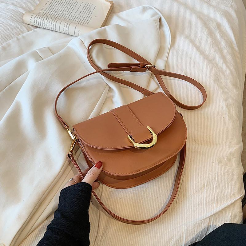 Trendy Vintage Saddle Bag For Women 2023 Fashionable Pu Shoulder Bag With Stitching