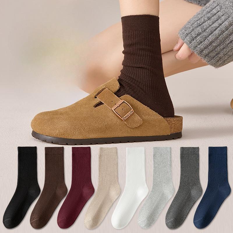 Women's Mid-calf Socks, Sweat-absorbing and Breathable, Solid-colored Cotton Socks for Autumn and Winter, Black and White Pile Socks, Long Socks