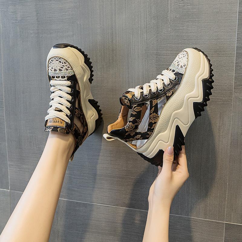 

Кожаные женские туфли Daddy Shoes Retro Inner Elevation повседневные спортивные сандалии на платформе 40 чёрный