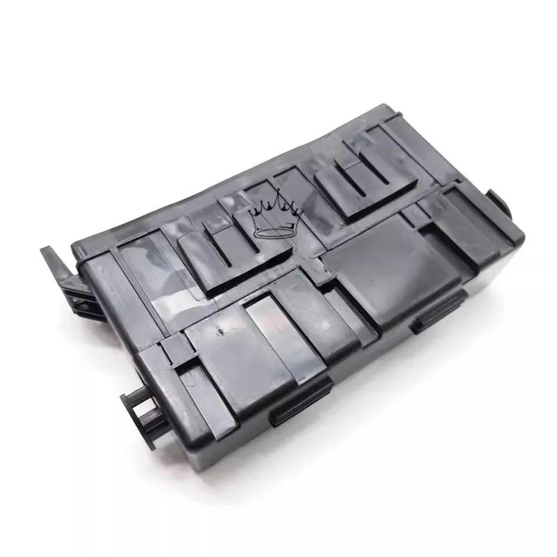 For NISSAN TIIDA LIVINA QASHQAI ALTIMA  Fuse Box Cover  Front Fuse Box Upper Cover Lower cover