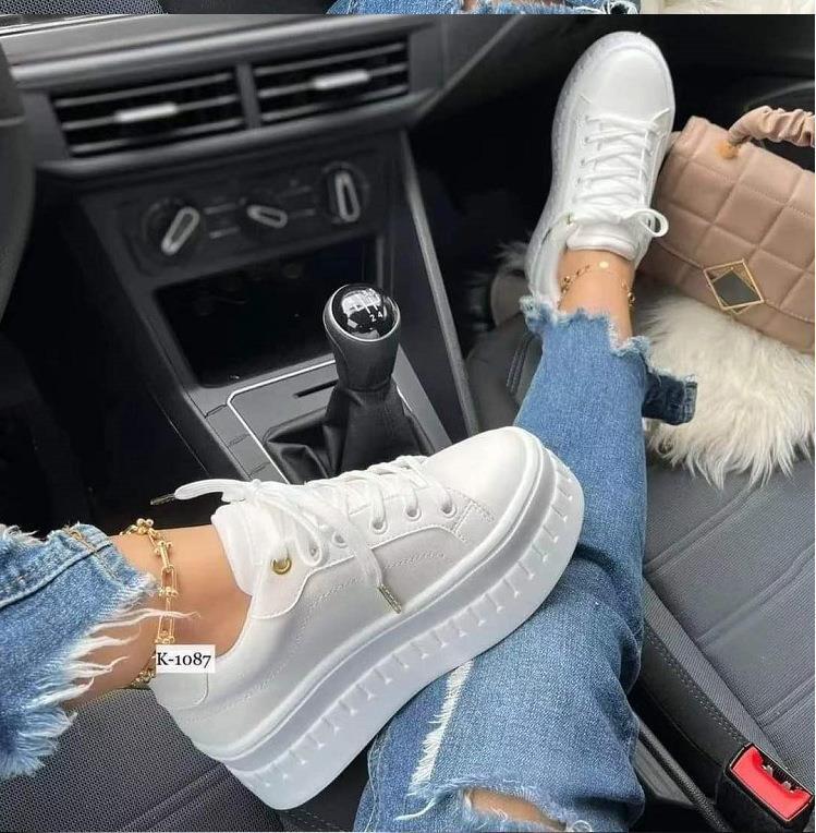 Single Shoes Thick Sole Large Size Lace-Up Little White Shoes Women'S Muffin Bottom Sports Style Solid Color Board Shoes Size 43