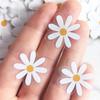 5 Sheets  Cute Daisy Stickers, Featuring White And Golden Flower Patterns, Perfect for Decorating Phones, Laptops, Water Bottles